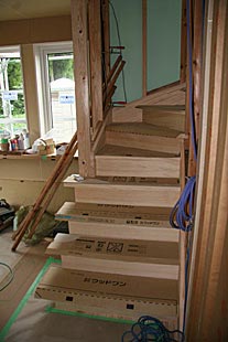 内部・階段施工状況