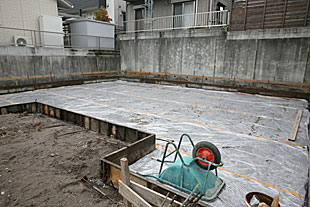 外観・基礎下防水施工2