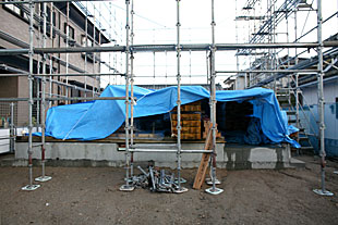 外観・基礎全景1