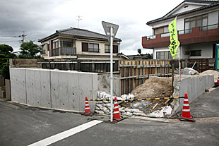 外観・基礎全景
