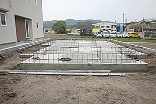外観・基礎全景