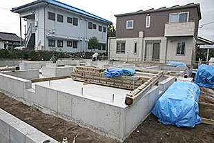 外観・基礎全景1