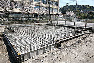 外観・基礎配筋1