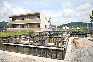 外観・鋼製型枠1