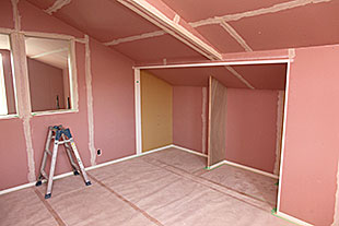 内部・2階 小屋裏下地施工1