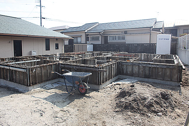 外観・基礎鋼製型枠1