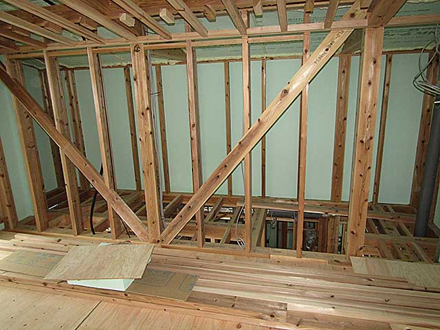 内部・2階 小屋裏収納構造
