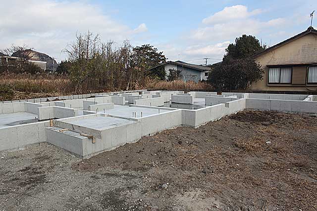 外観・基礎全景