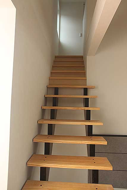 内部・階段
