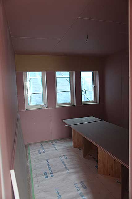内部・2階 居室下地施工1