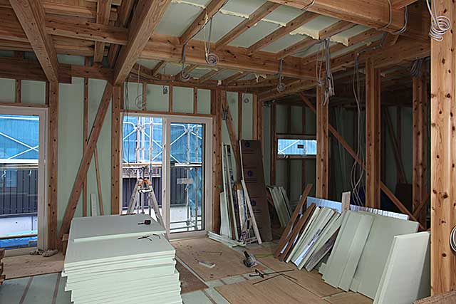 内部・断熱施工全景2