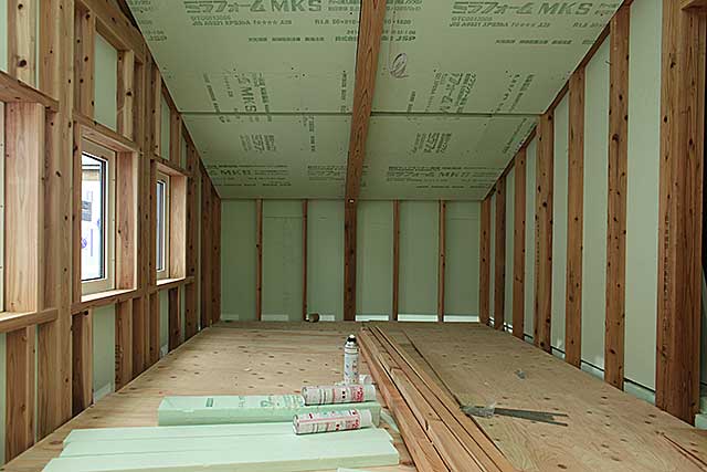 内部・2階 小屋裏断熱施工