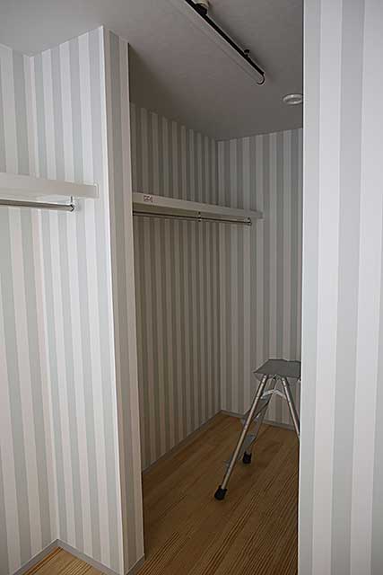 内部・2階 居室収納