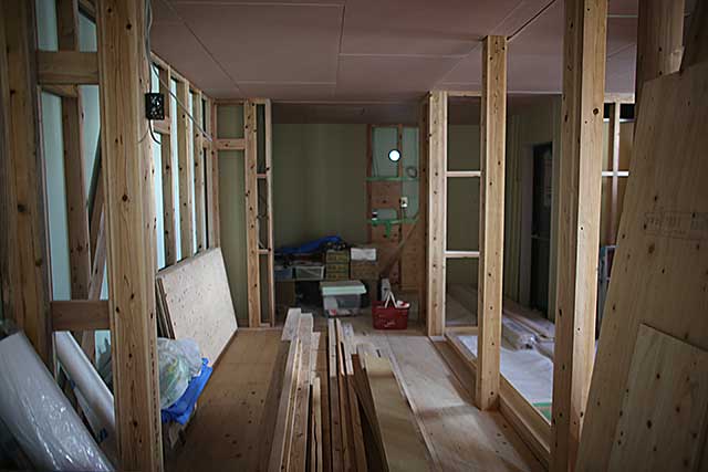 内部・2階 居室下地施工1