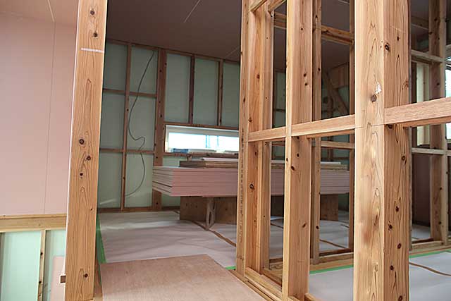 内部・2階 居室下地施工3