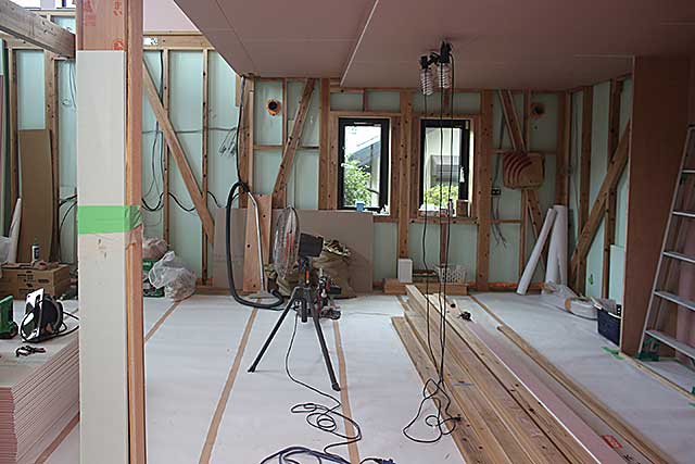 内部・リビング下地施工