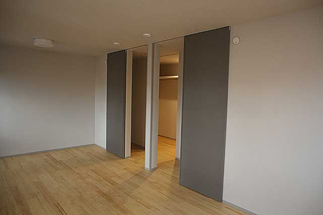 内部・2階 居室1