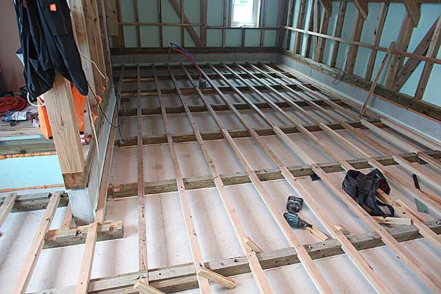 内部・床断熱下地施工