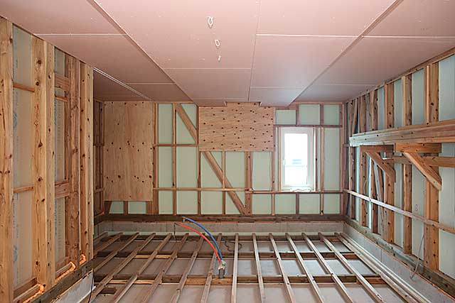 内部・天井下地施工