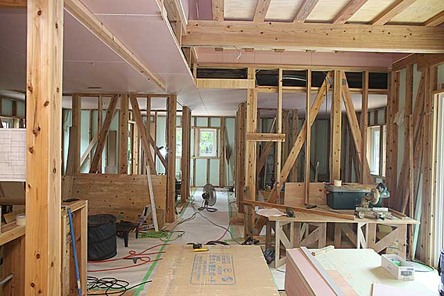 内部・吹抜下地施工