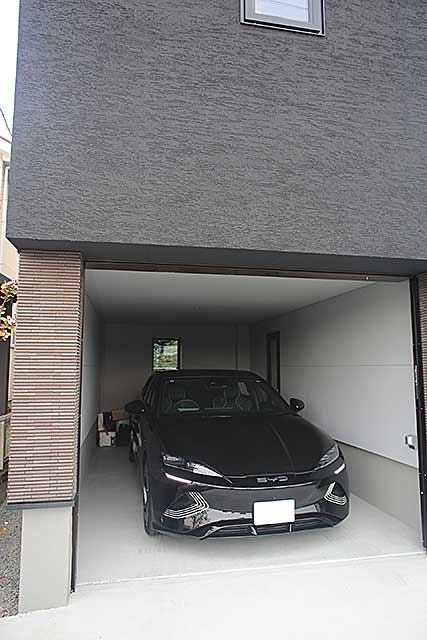外観・ガレージ