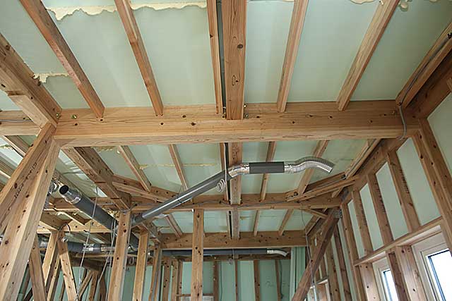 内部・天井断熱施工と配管