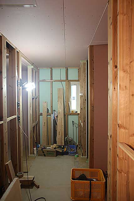 内部・廊下下地施工