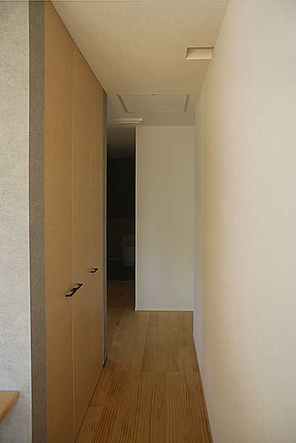 内部・廊下と収納