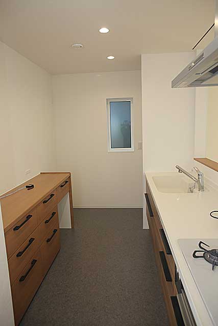 内部・キッチン2