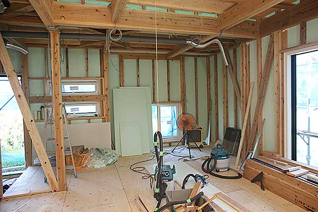 内部・リビング構造施工2