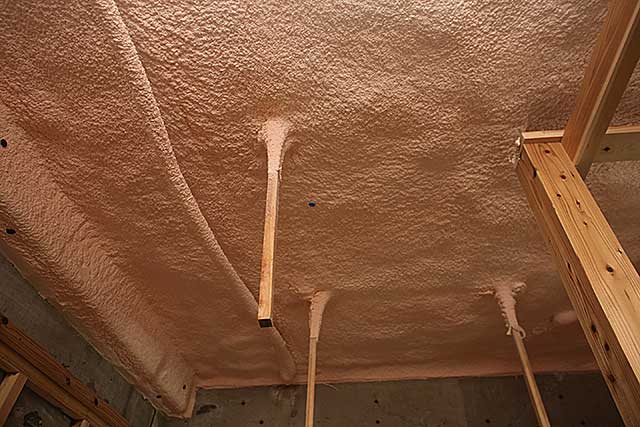 内部・天井吹付断熱2