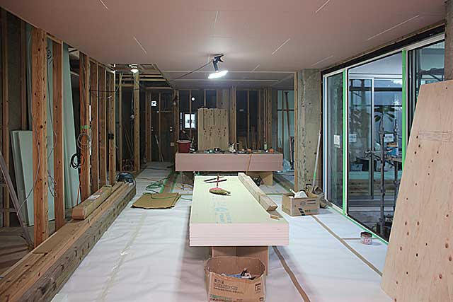 内部・リビング下地施工1