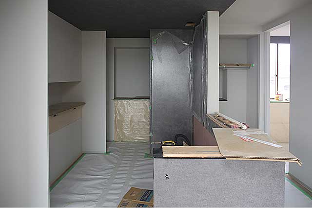 内部・2階 キッチンクロス張り