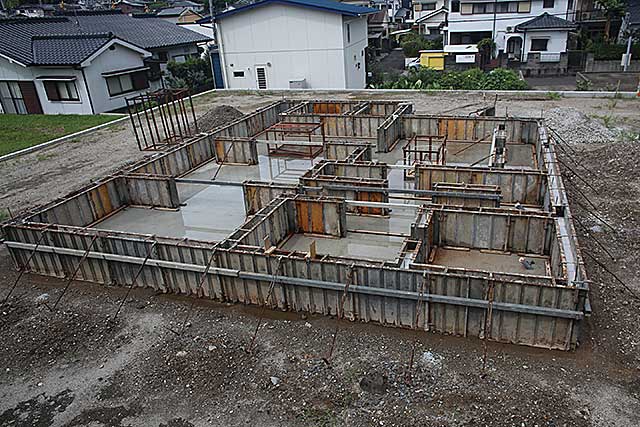 外観・鋼製型枠1