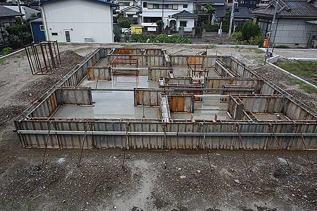 外観・鋼製型枠2