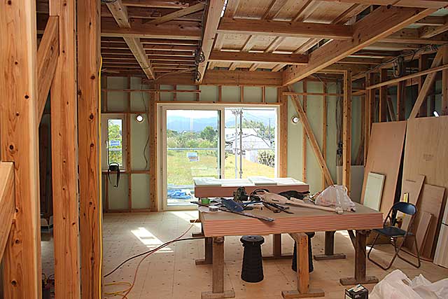 内部・リビング下地施工1