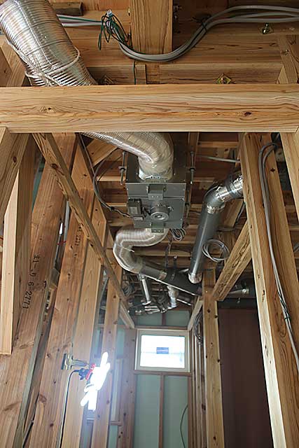 内部・天井循環換気システム