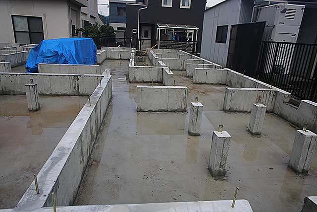 外観・ベース基礎