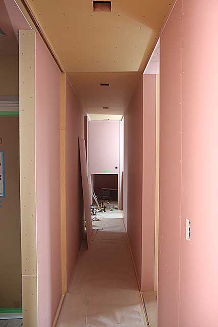 内部・廊下下地施工