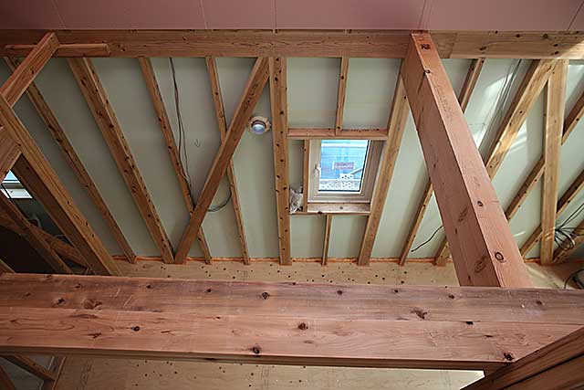 内部・2階 吹抜構造施工1