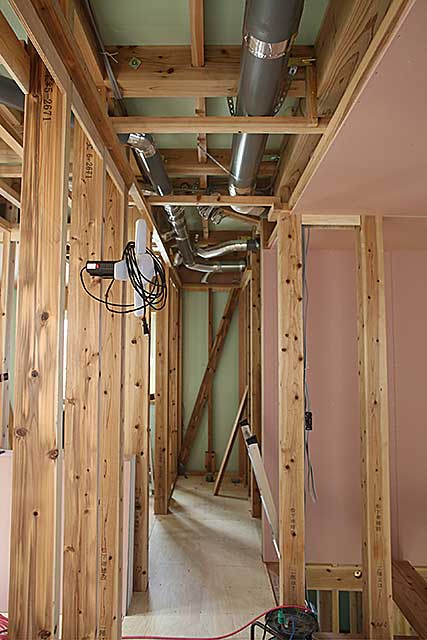 内部・2階 天井配管