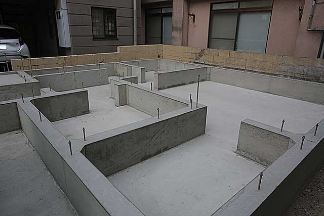 外観・基礎ベース1