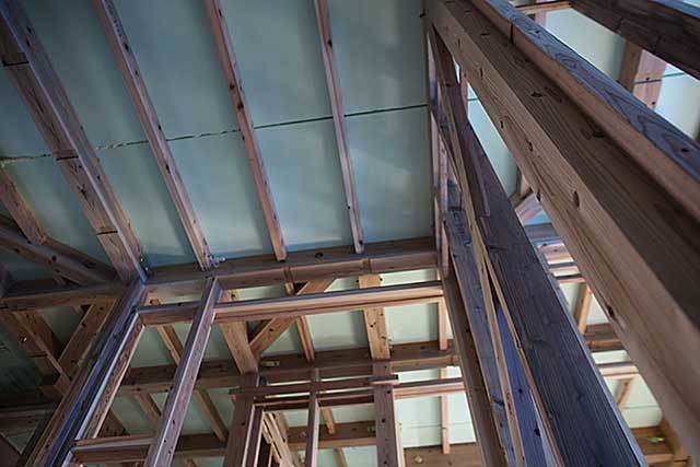 内部・3階 構造躯体と天井断熱2