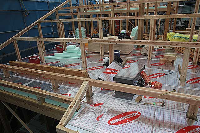 外観・屋根構造2